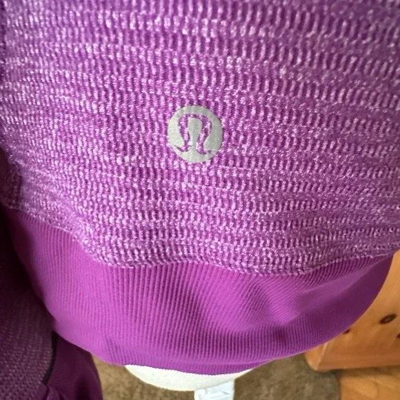 Lululemon Womens Purple Textured Knit Half Zip Pullover Running Gorpcore Yoga 8 - Picture 3 of 3